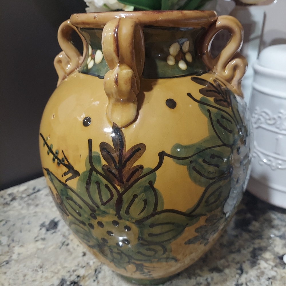 Ceramic Vase - Picture 3 of 11